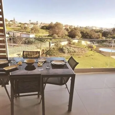 Delnatte By Alzira Apartment