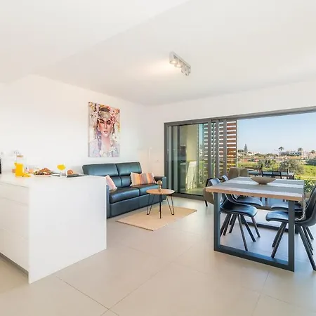 Delnatte By Alzira Apartment